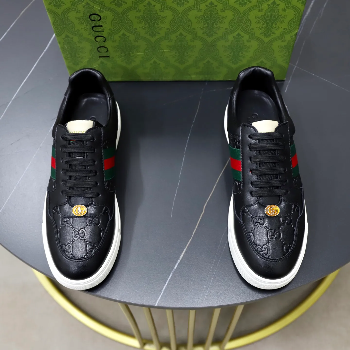 Ex-factory price: 420💰🙅‍♂️🙅‍♂️🙅‍♂️ Brand: Gucci GUCCi Standard code: 38-44 (45 customized) Grade: Same as the official website Material: Original leather splicing, comfortable and breathable sheepskin lining, original wear-resistant outsole Style category: Men's fashionable casual shoes, running, sports shoes, noble luxury brand elements, top luxury Color: actual picture color
